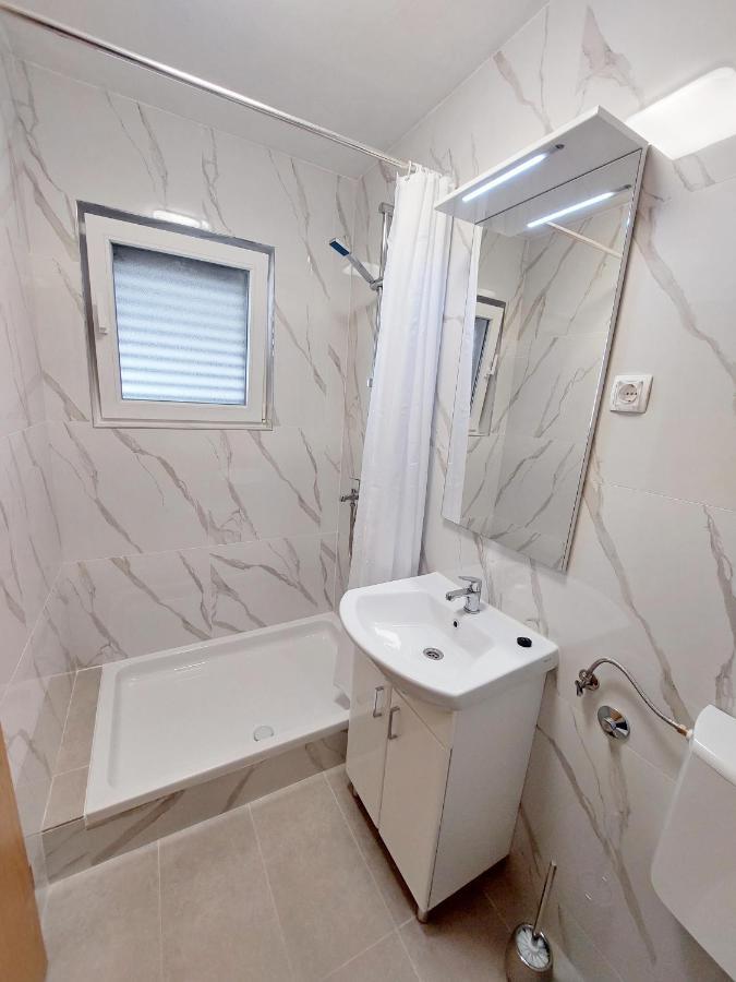 Apartmani Korljan Gradac  Exteriér fotografie