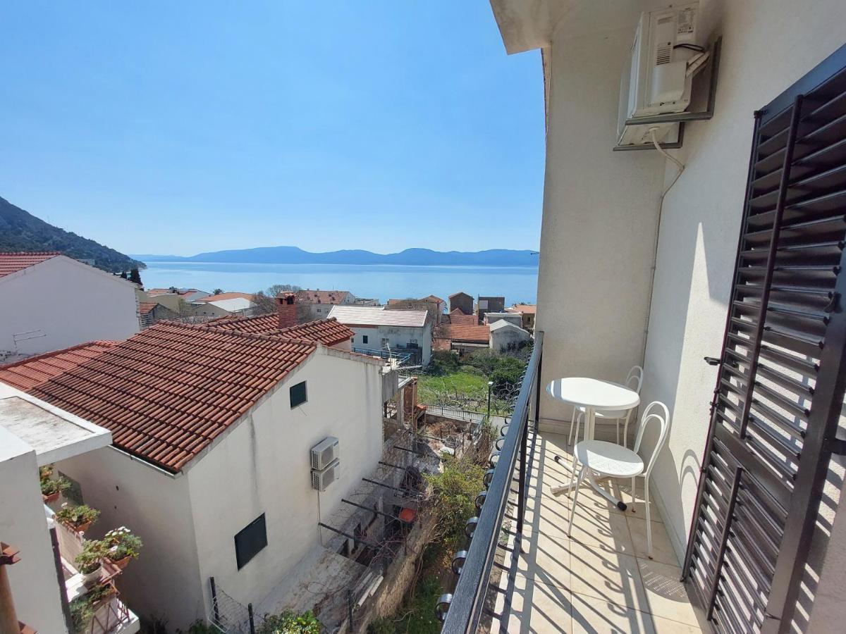 Apartmani Korljan Gradac  Exteriér fotografie