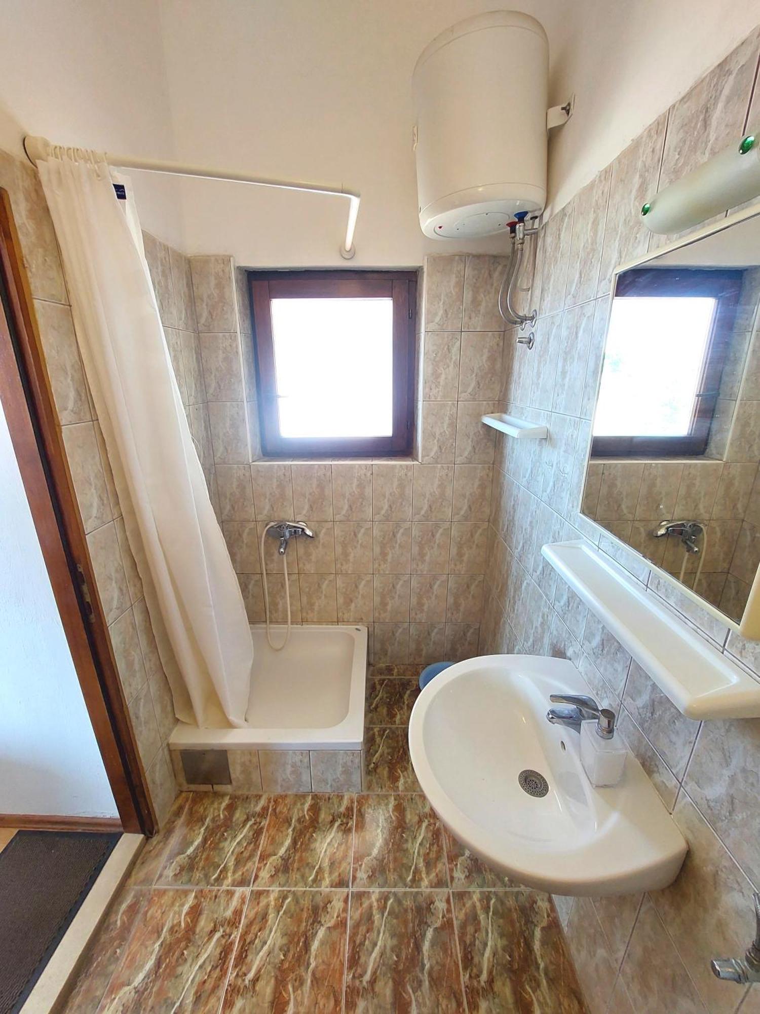 Apartmani Korljan Gradac  Exteriér fotografie